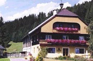 Austria Privát Bruckdorf, Exteriorul